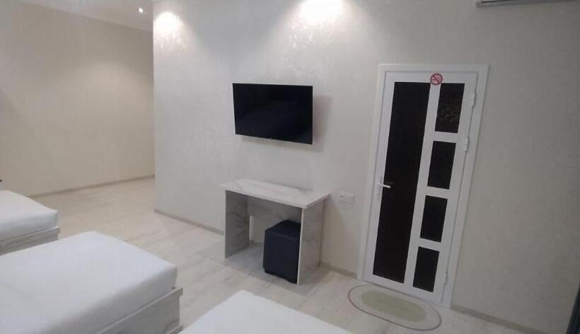 בית מלון כפרי Afruza