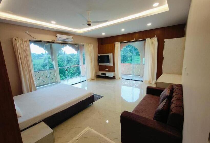 בית מלון כפרי Ahilya Resort