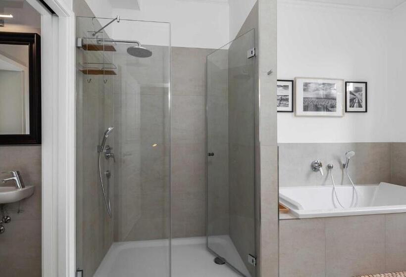 בית מלון כפרי App Osiria