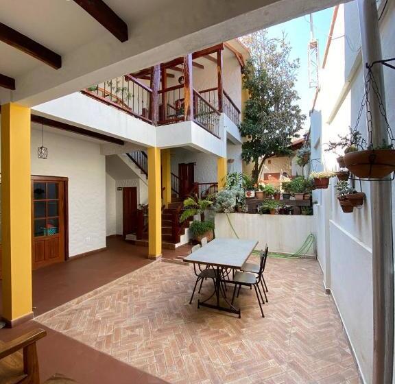 هتل Casa Prof Blanquita