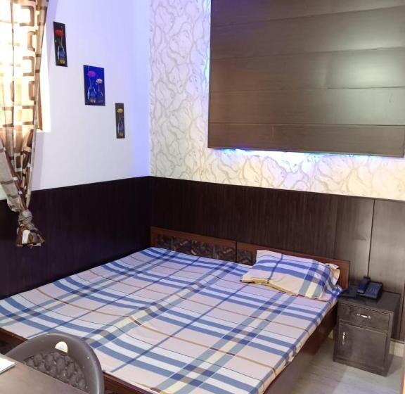 Отель O Cozy Suits