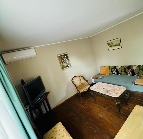 בית מלון כפרי Domeniile Clos Des Colombes