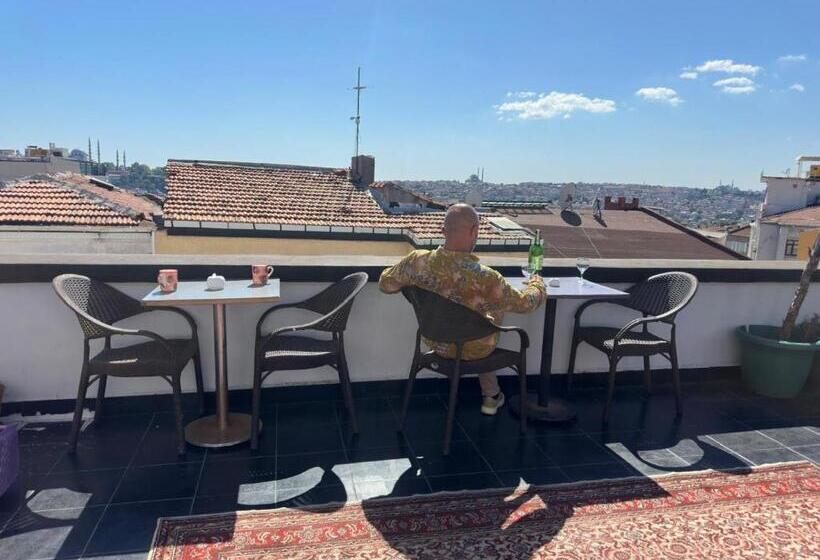 בית מלון כפרי Galata Pearl