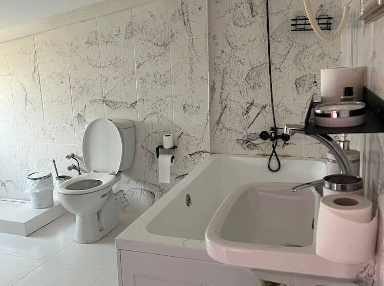 בית מלון כפרי Galata Pearl