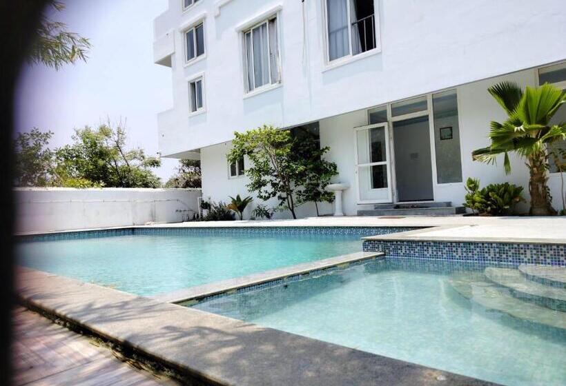 Отель Grand Paace