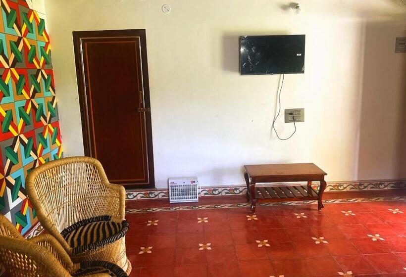 فندق Js Tanira Resort