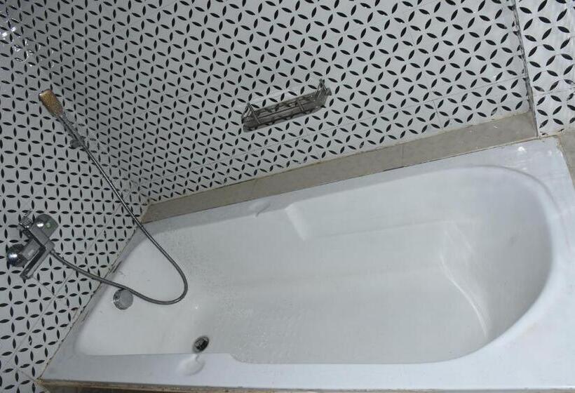 Отель Kausalya Inn