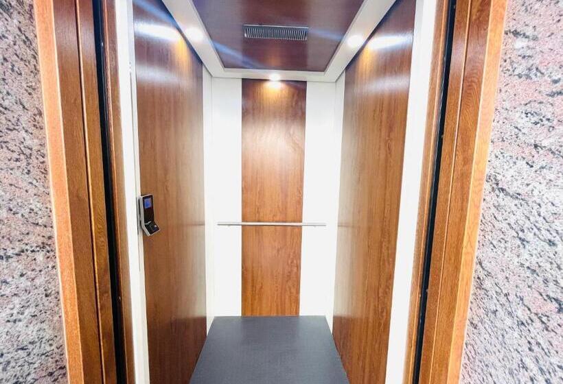 ホテル Pearl Stays, Tirupathi