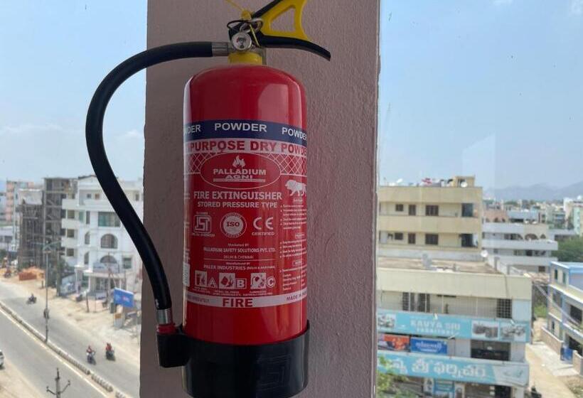 ホテル Pearl Stays, Tirupathi