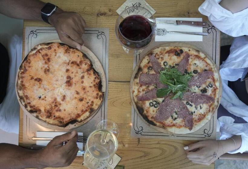 Отель Pietra Social House