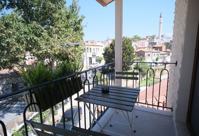 فندق Pietra Social House