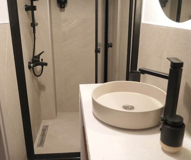 هتل Pietra Social House