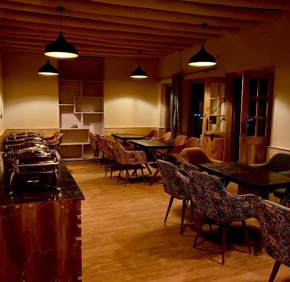 בית מלון כפרי Sama Resort