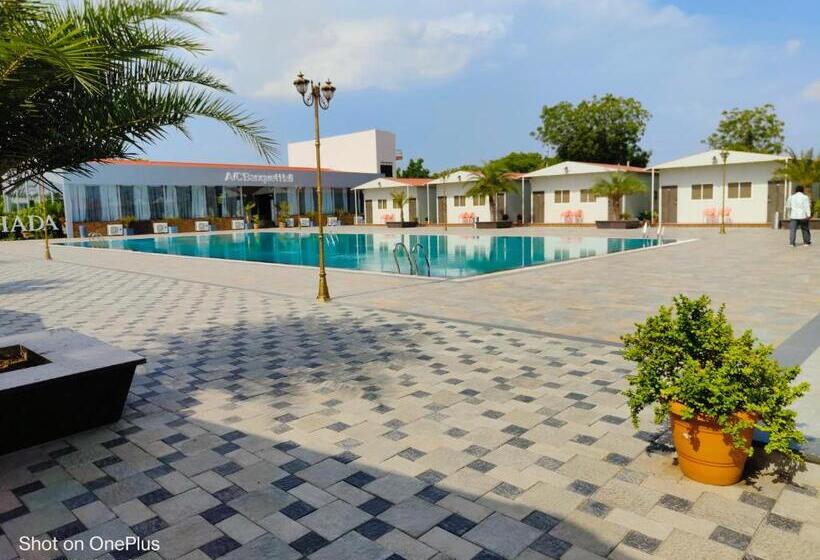 בית מלון כפרי Vss Lawns & Resorts Llp