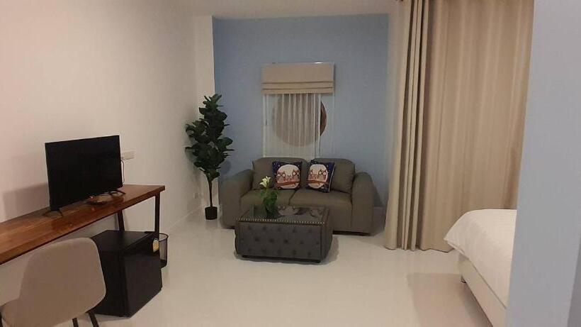 J Boutique Hotel เจ บูทีค โฮเทล