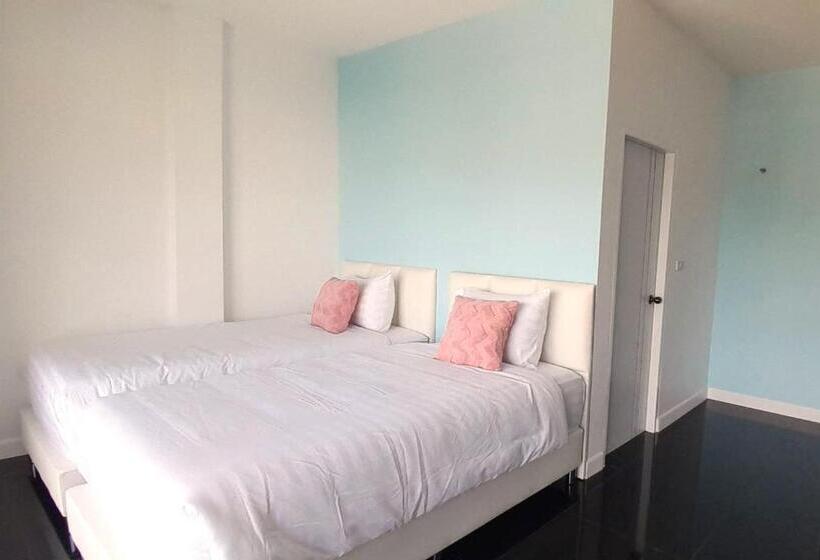 J Boutique Hotel เจ บูทีค โฮเทล