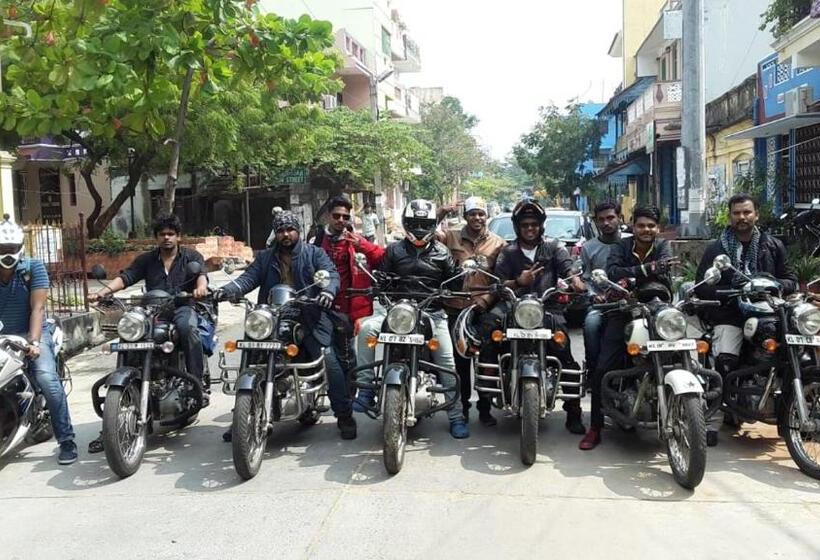 La Valentine Solo Hostel