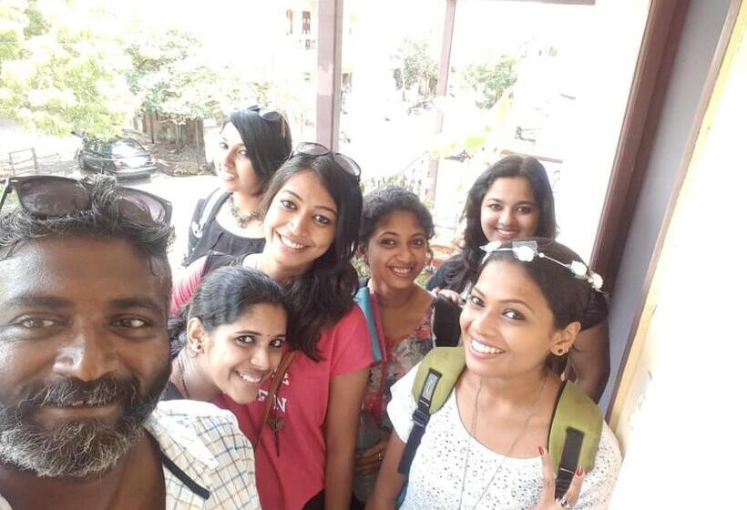 La Valentine Solo Hostel