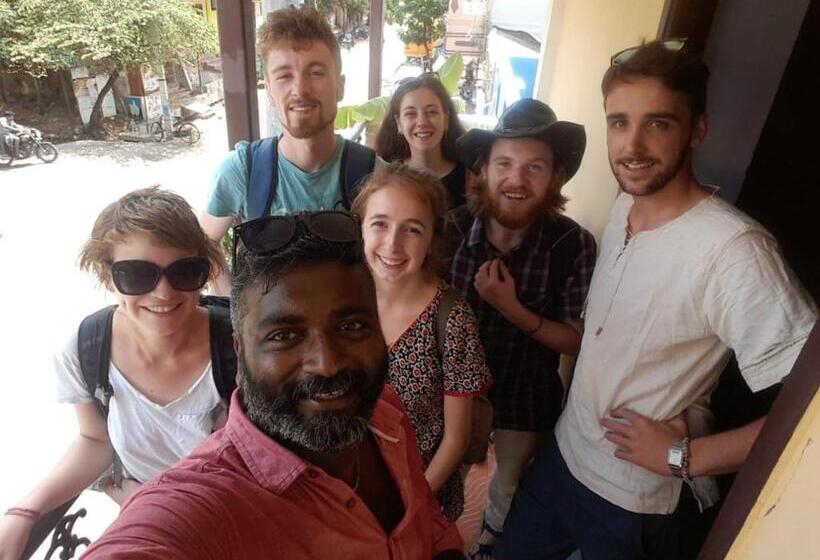 La Valentine Solo Hostel