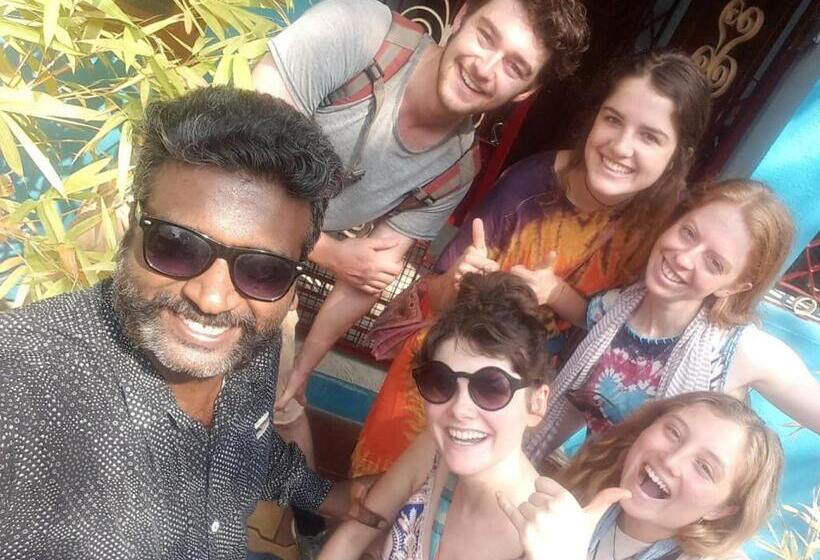 La Valentine Solo Hostel