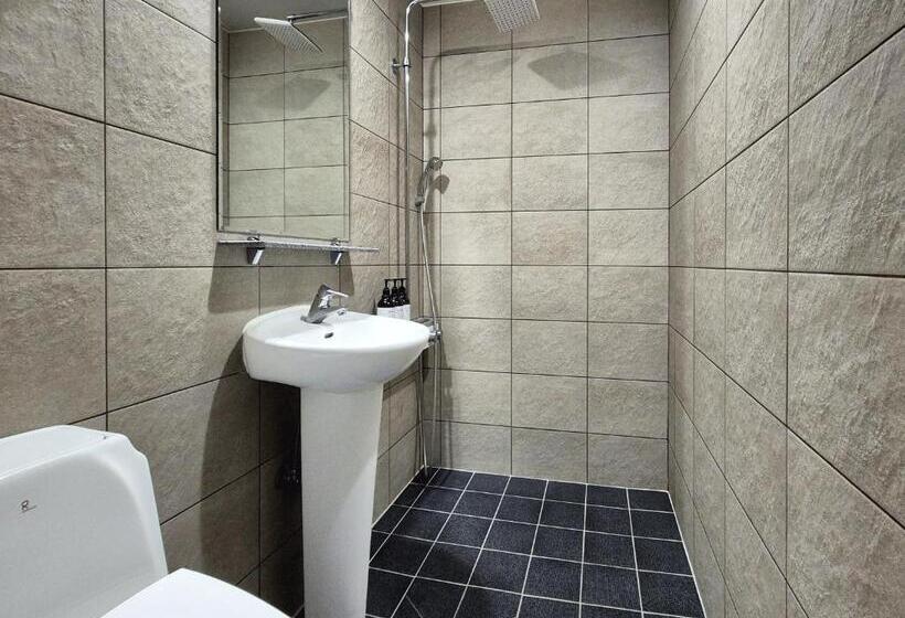 فندق على الطريق Pension Inn