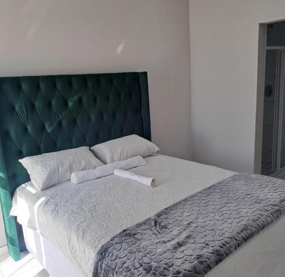 פנסיון Randhart Guesthouse