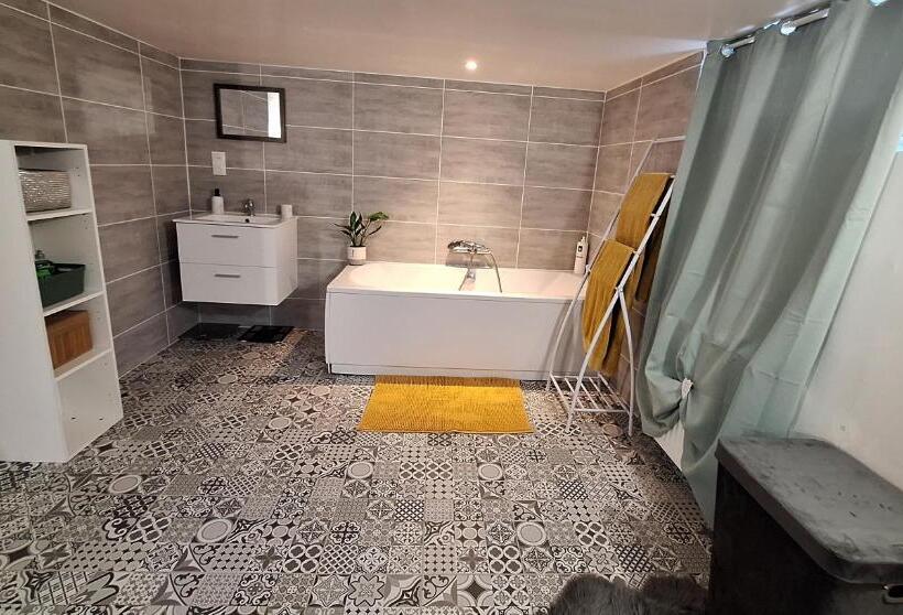 פנסיון Agréable Suite Parentale