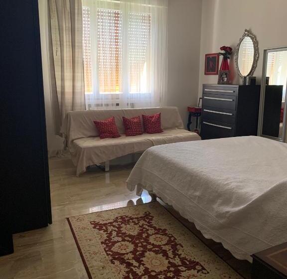 بنسيون Casa Cristalli