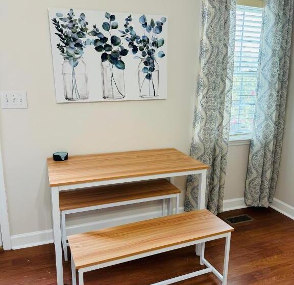 بنسيون Countryside Carriage House With Pool