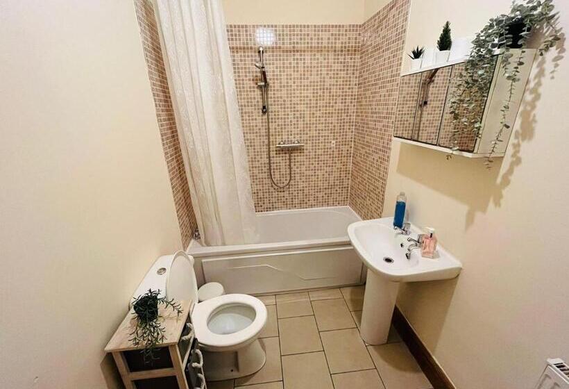 פנסיון Dormitorio Grande D08