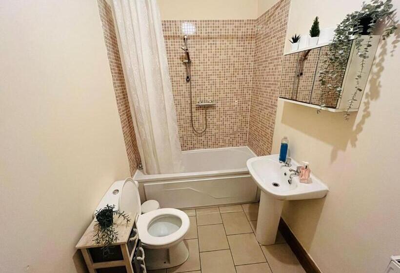 פנסיון Dormitorio Grande D08