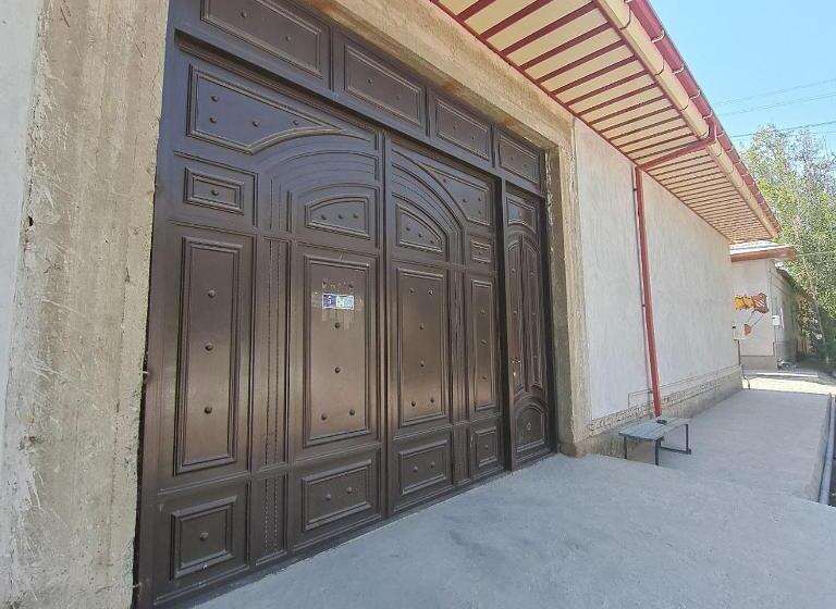 펜션 Grand House Hostel