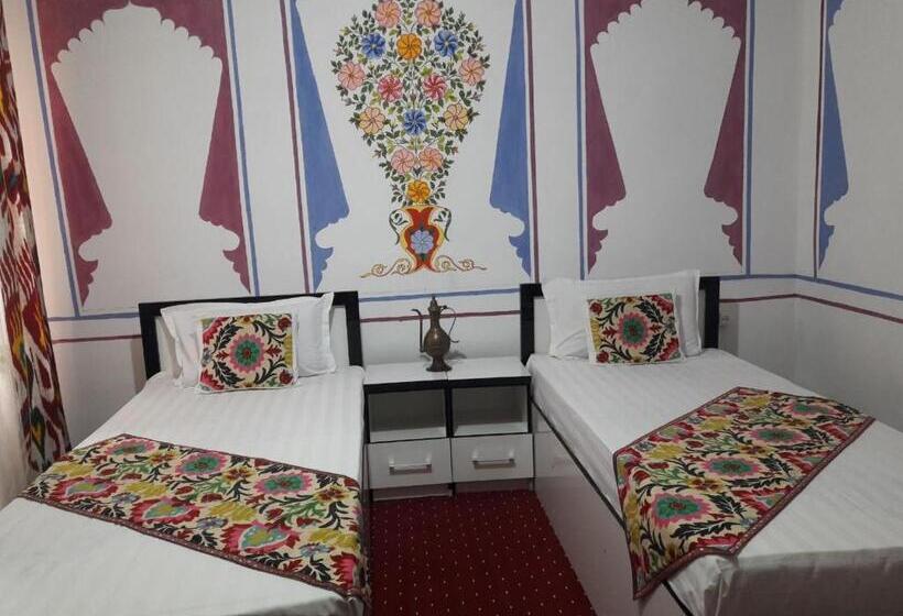 פנסיון Khodja Guesthouse