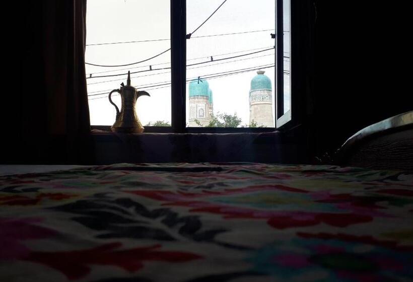 פנסיון Khodja Guesthouse