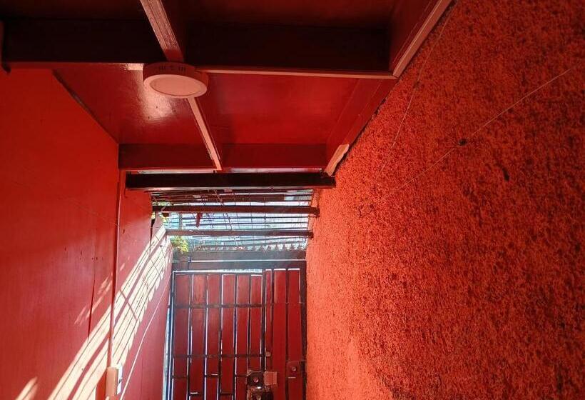 پانسیون Piezas Sebita