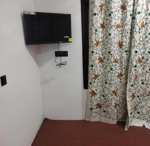 פנסיון Shumyla