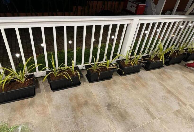 پانسیون The Caligo Resort Coorg