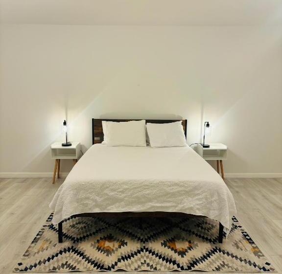 بنسيون Waterfront Basement Unit Near Mgm