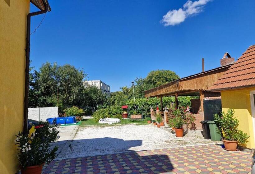 Pensiunea Agroturistica La Doina