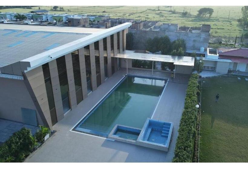 אתר נופש The Riverside Inn