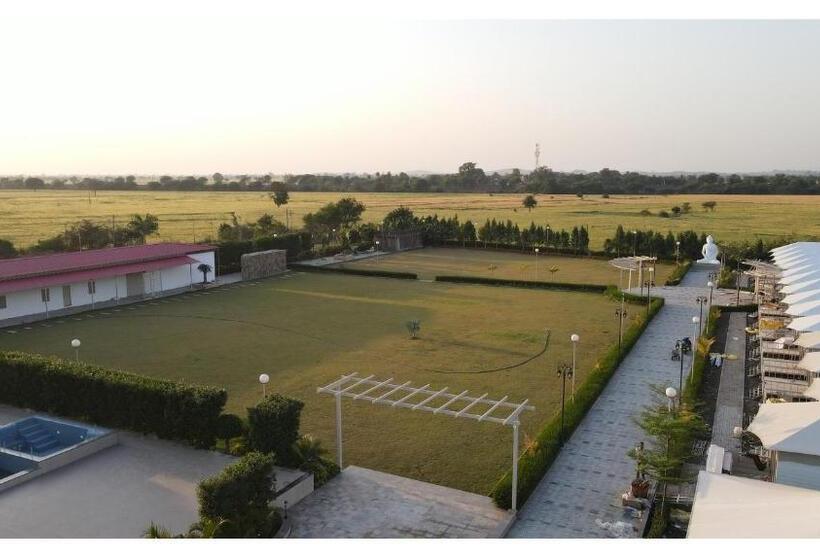 אתר נופש The Riverside Inn