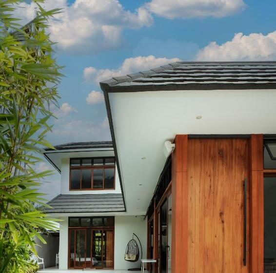 리조트 The Spring House