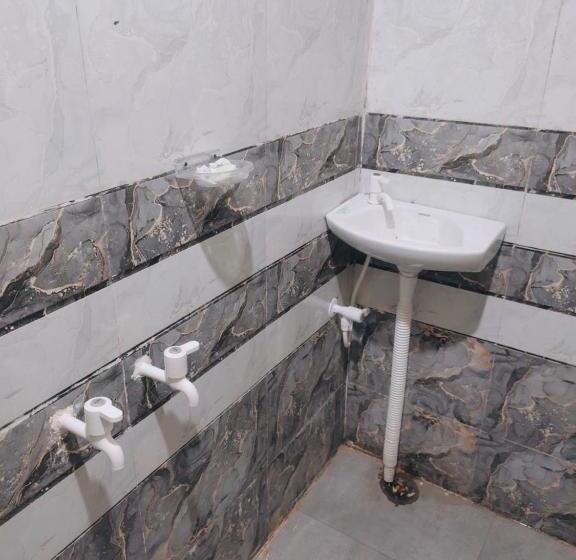 Shree Siddhi Vinayak Hotel & Restaurant