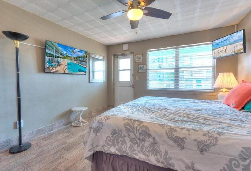 Tropic Terrace #55   Beachfront Resort