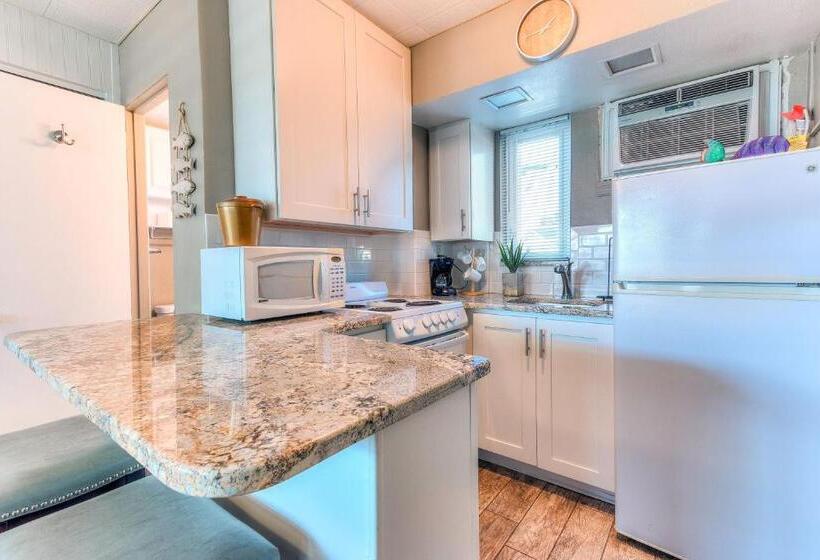 Tropic Terrace #55   Beachfront Resort