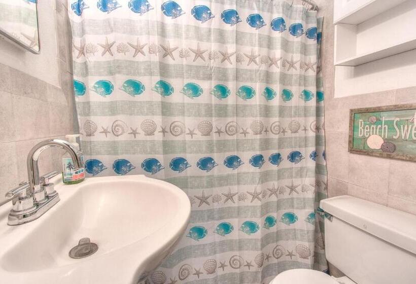 Tropic Terrace Suite #12   Beachfront Resort