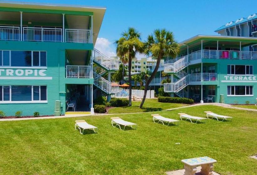 Tropic Terrace Suite #45   Beachfront Resort