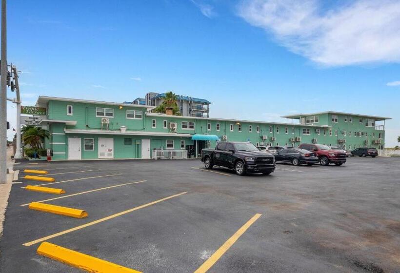 Tropic Terrace Suite #54   Beachfront Resort