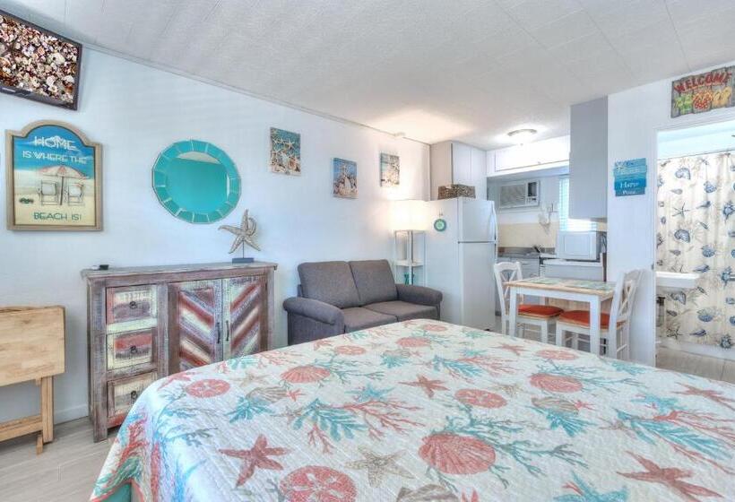 Tropic Terrace Suite #56   Beachfront Resort