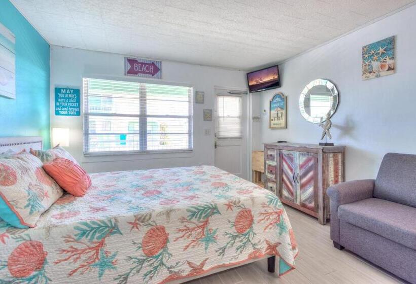 Tropic Terrace Suite #56   Beachfront Resort